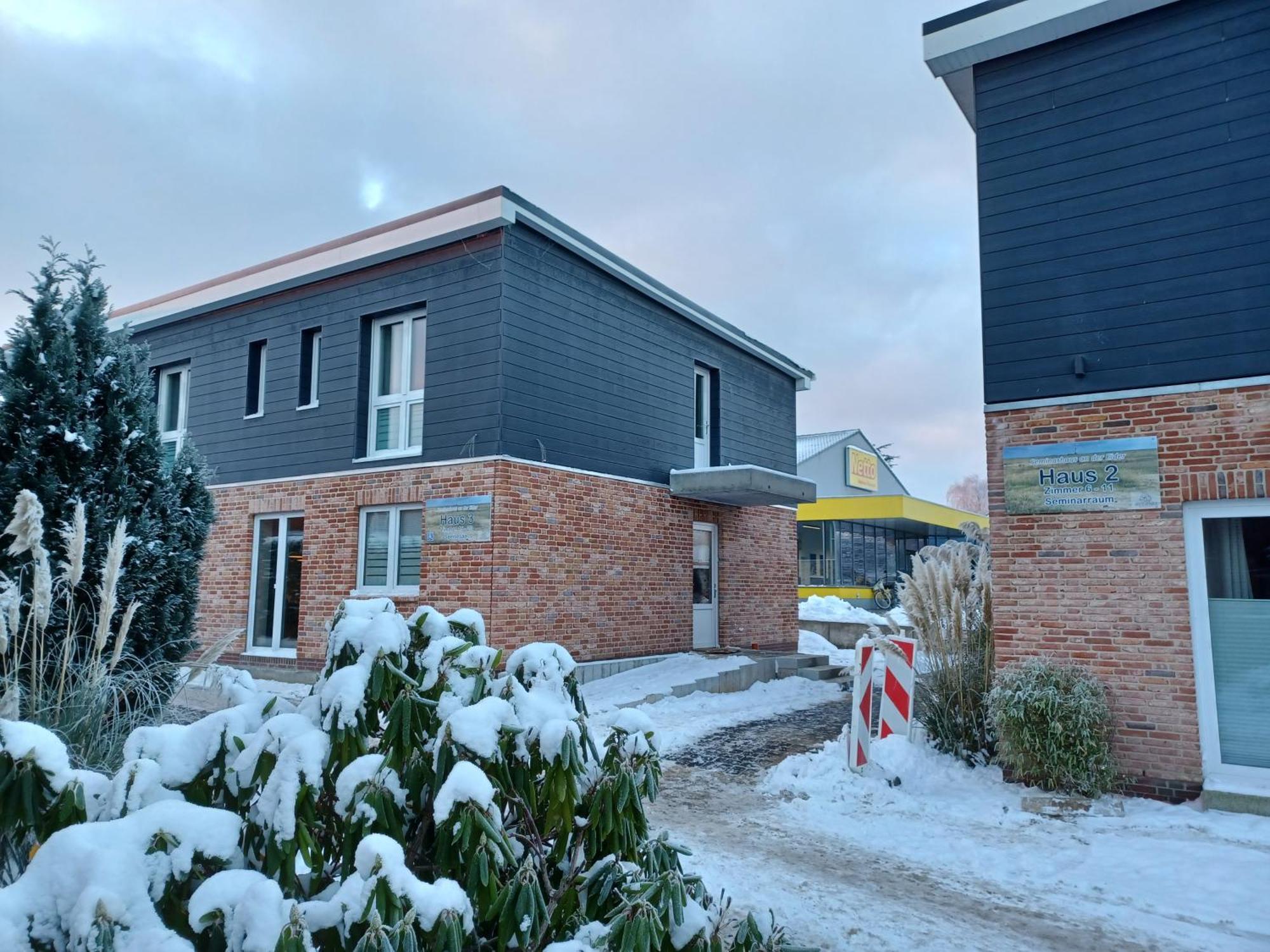 Sportpension "Seminarhaus An Der Eider" Tönning Buitenkant foto